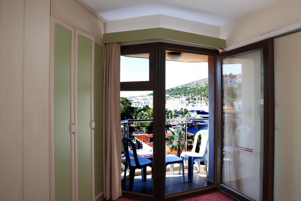 Ridvan Hotel Çeşme Εξωτερικό φωτογραφία